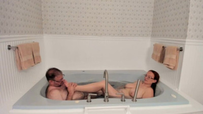 Graceful RedQueen88's hottub movie