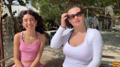 Handjob xxx with extravagant Katty West and DisDiger from Verified Amateurs