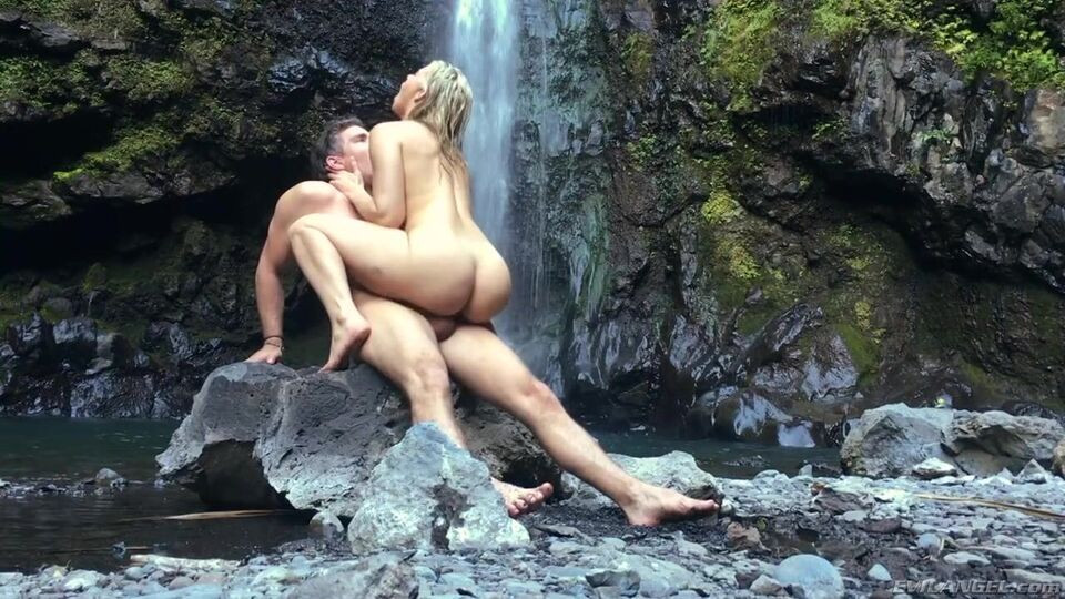 Aphrodisiac Anikka Albrite's face fucking sex Free Porn Videos | BestPornHubs.