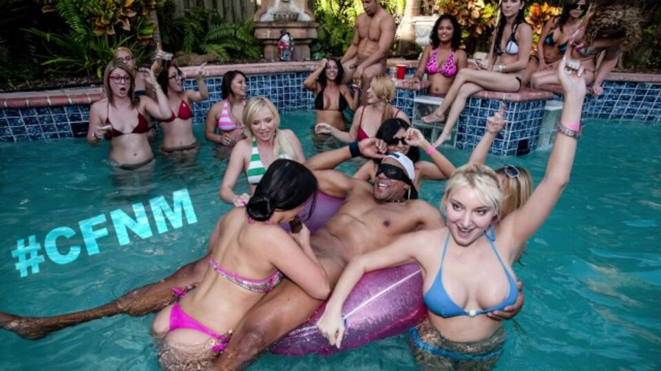 Dancing Bear featuring Valerie Kay and Tracey Sweet's raven monroe scene Free Porn Videos | BestPornHubs.