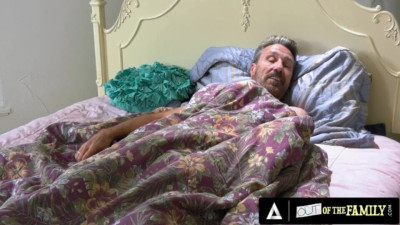 Pornstar scene with cunning Steve Holmes from Out Of The Family